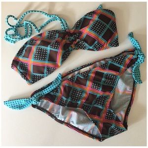 *3 for $17* Cute bikini ☀️